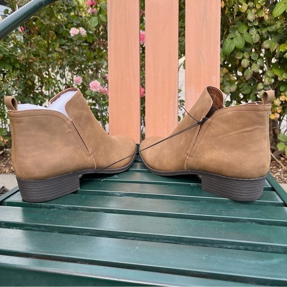 Sun + stone cadee vegan leather booties nwot - Picture 6 of 7